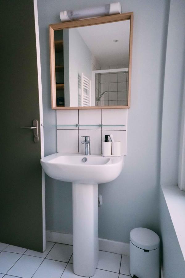 Charming Apartment With Terrace In Lille Rijsel Buitenkant foto